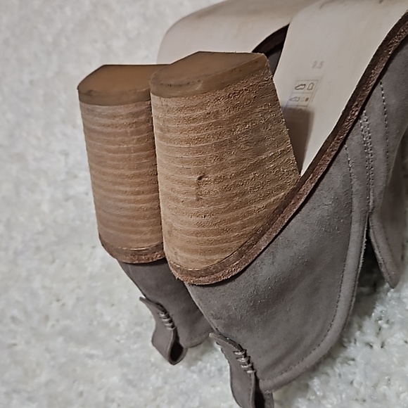 Jeffrey Campbell Rosee Bootie Suede Size 9.5 Gray Taupe - Picture 12 of 16